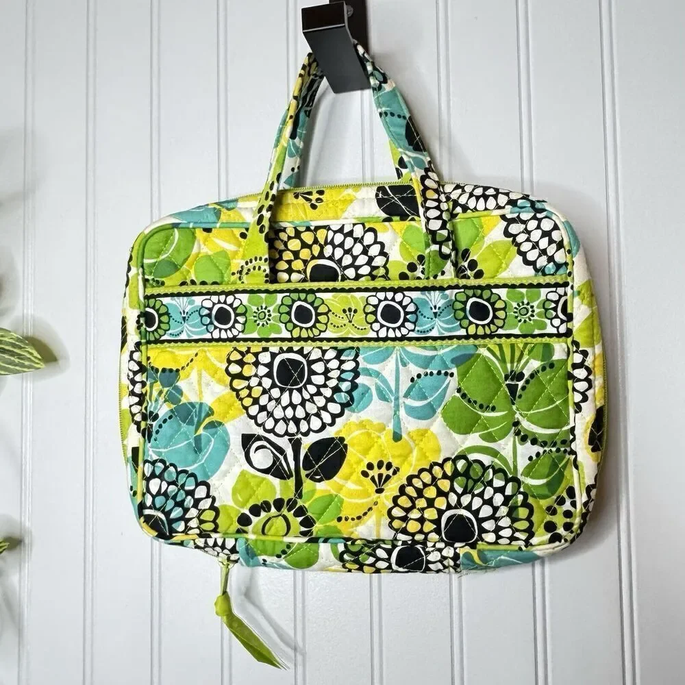 VERA BRADLEY Lime's Limes Up Good Book Bible Cover Floral Green Yellow Teal